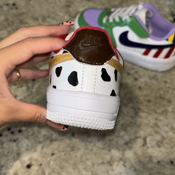 Nike Air Force 1 - Picture 7 of 8